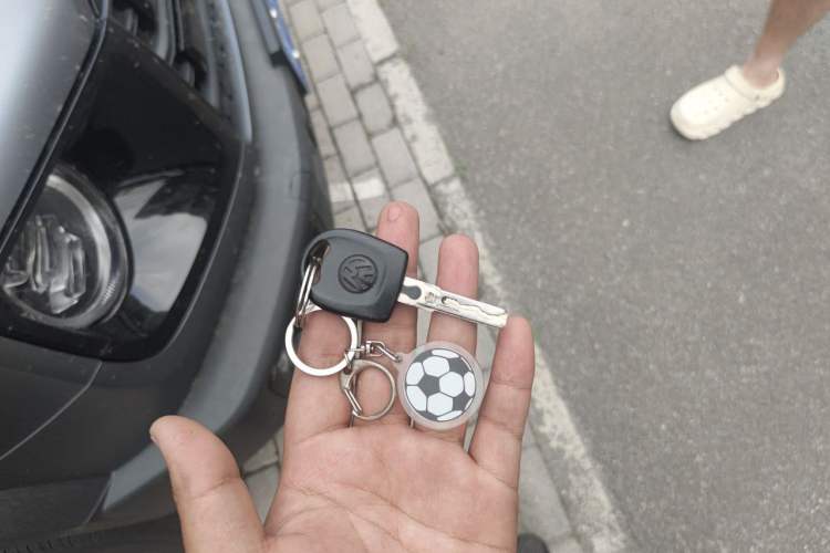 Used Volkswagen Jetta 2015 1.6L Automatic Fashion Model Vehicle Key