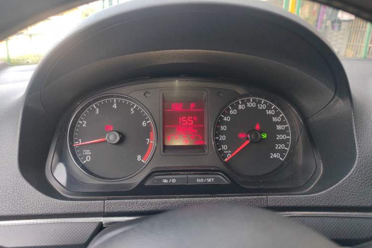 Used Volkswagen Jetta 2015 Value Edition 1.6L Automatic Fashion Version Instrument Cluster