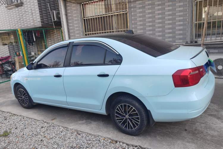 Used Volkswagen Jetta 2015 Value Edition 1.6L Automatic Fashion Version Left Side