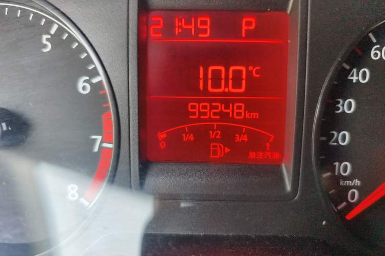 Used Volkswagen Jetta 2015 Value Edition 1.6L Automatic Fashion Version Odometer Close Up
