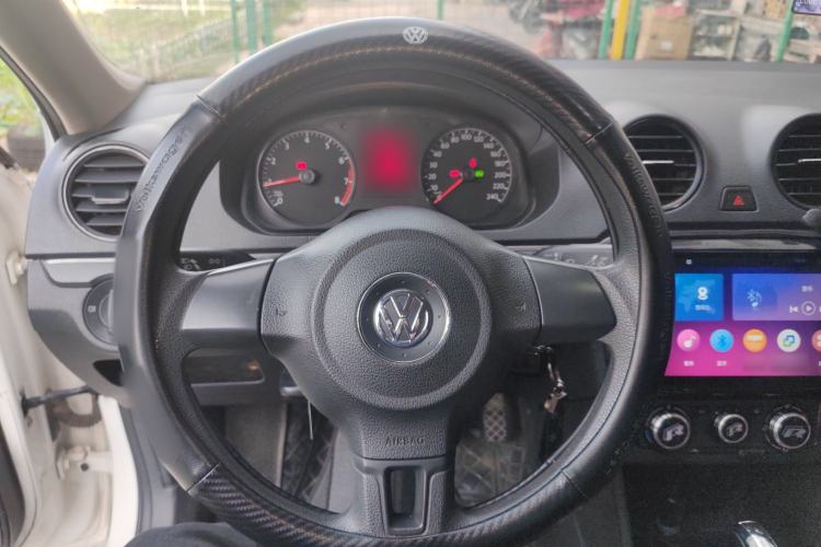 Used Volkswagen Jetta 2015 Value Edition 1.6L Automatic Fashion Version Steering Wheel