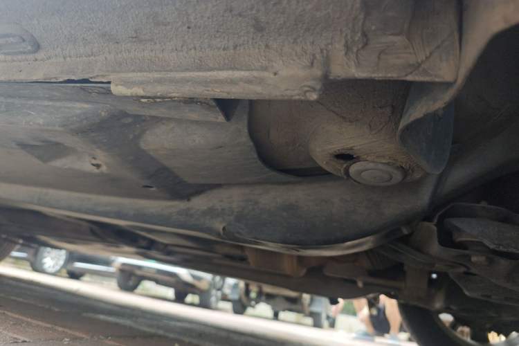 Used Volkswagen Jetta 2015 1.4L Manual Comfort Model Chassis Front Right