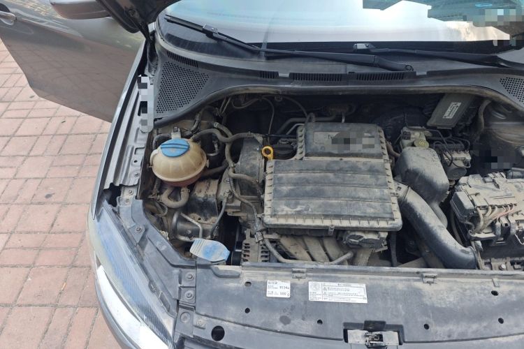 Used Volkswagen Jetta 2015 1.4L Manual Comfort Model Engine Bay Right