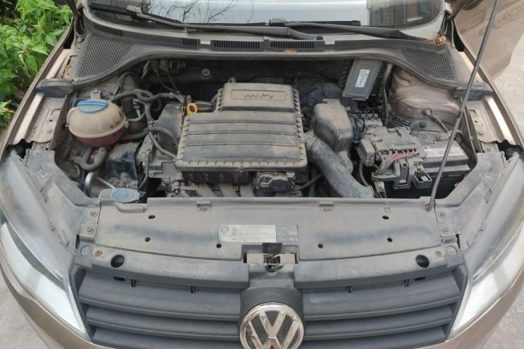Used Volkswagen Jetta 2015 1.6L Manual Fashion Edition Engine Bay