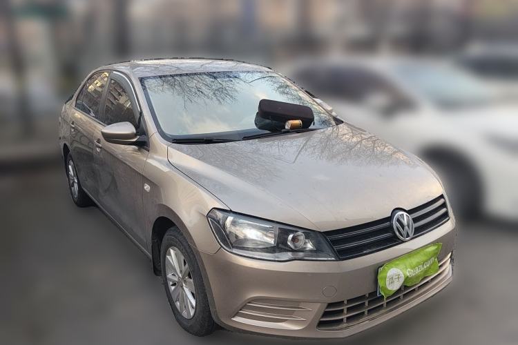 Used Volkswagen Jetta 2015 Value Edition 1.6L Automatic Fashion Version Front Right 45 Deg