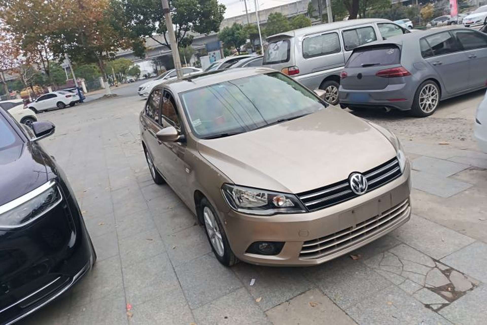 Used Volkswagen Jetta 2015 1.6L Automatic Comfort Model Front Right 45 Deg