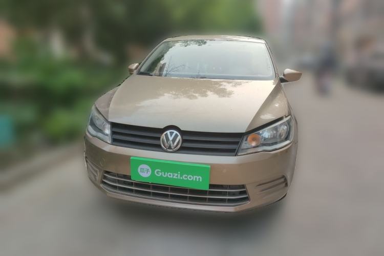 Used Volkswagen Jetta 2015 1.6L Manual Fashion Edition Front
