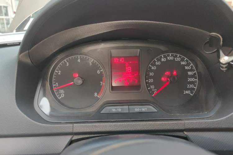Used Volkswagen Jetta 2015 1.6L Manual Fashion Edition Instrument Cluster