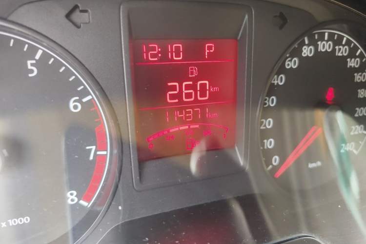 Used Volkswagen Jetta 2015 1.6L Automatic Comfort Model Odometer Close Up