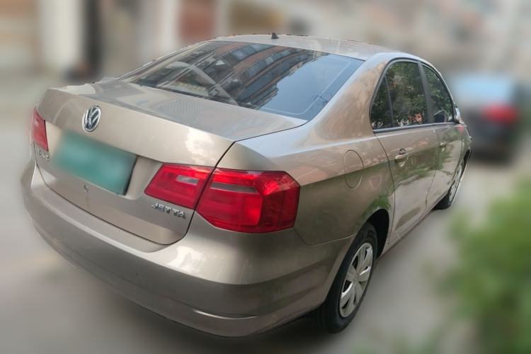 Used Volkswagen Jetta 2015 1.6L Manual Fashion Edition Rear Right 45 Deg