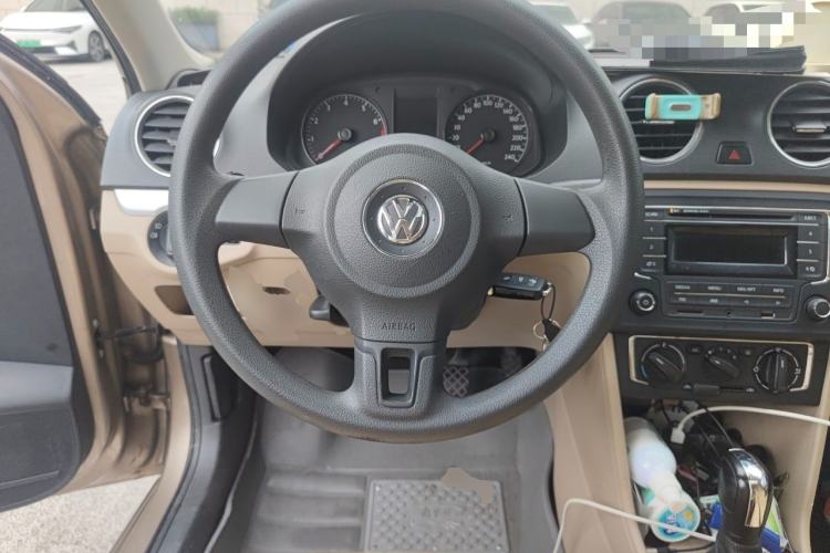 Used Volkswagen Jetta 2015 1.6L Automatic Comfort Model Steering Wheel