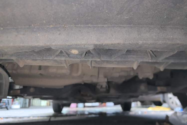 Used Volkswagen Jetta 2015 Zhuihui Edition 1.4L Manual Fashion Model Chassis Front