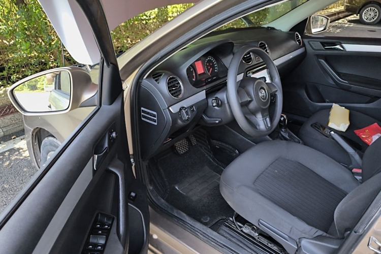Used Volkswagen Jetta 2015 1.6L Automatic Comfort Model Driver Seat