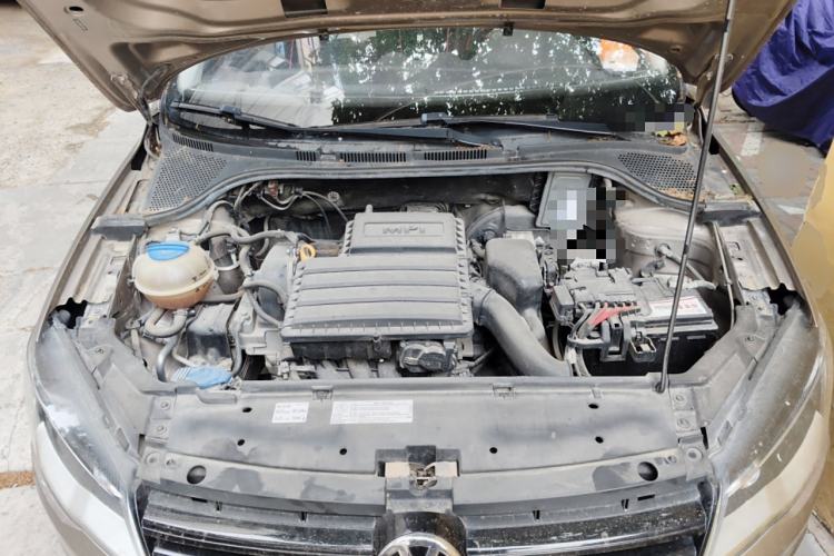 Used Volkswagen Jetta 2015 1.4L Manual Fashion Model Engine Bay