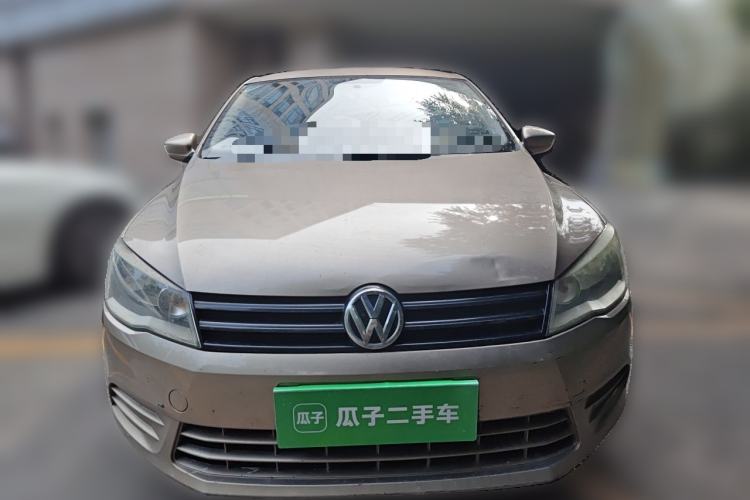 Used Volkswagen Jetta 2015 1.6L Manual Fashion Edition Front