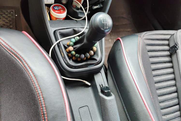 Used Volkswagen Jetta 2015 1.4L Manual Fashion Model Gear Lever