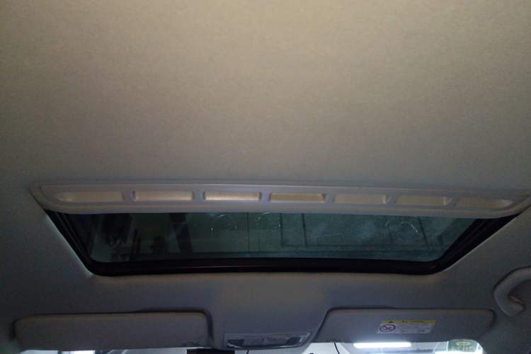 Used Volkswagen Jetta 2015 Zhuihui Edition 1.6L Manual Comfort Model Headliner