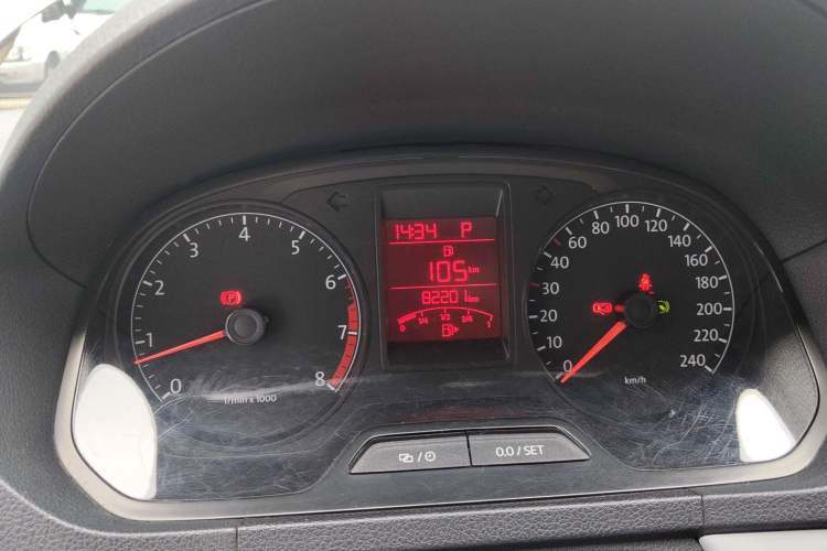 Used Volkswagen Jetta 2015 1.6L Automatic Comfort Model Instrument Cluster