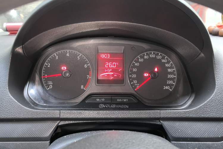 Used Volkswagen Jetta 2015 Zhuihui Edition 1.4L Manual Fashion Model Instrument Cluster