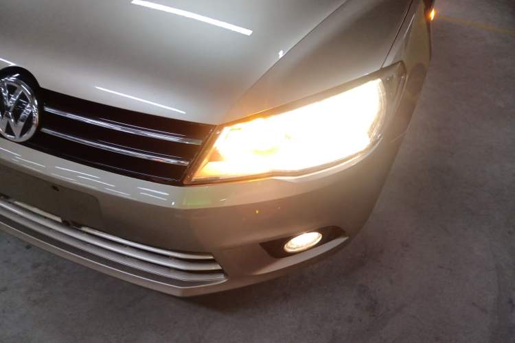 Used Volkswagen Jetta 2015 Zhuihui Edition 1.6L Manual Comfort Model Left Front Headlight
