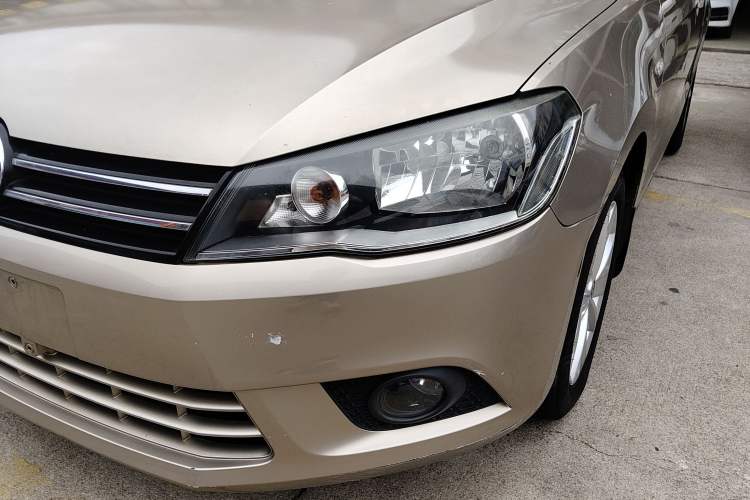 Used Volkswagen Jetta 2015 1.6L Automatic Comfort Model Left Front Headlight