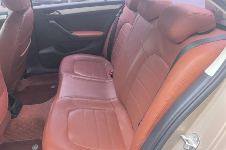 Used Volkswagen Jetta 2015 Zhuihui Edition 1.6L Manual Comfort Model Left Rear Seat