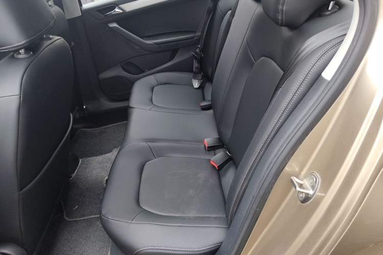 Used Volkswagen Jetta 2015 1.6L Automatic Comfort Model Left Rear Seat