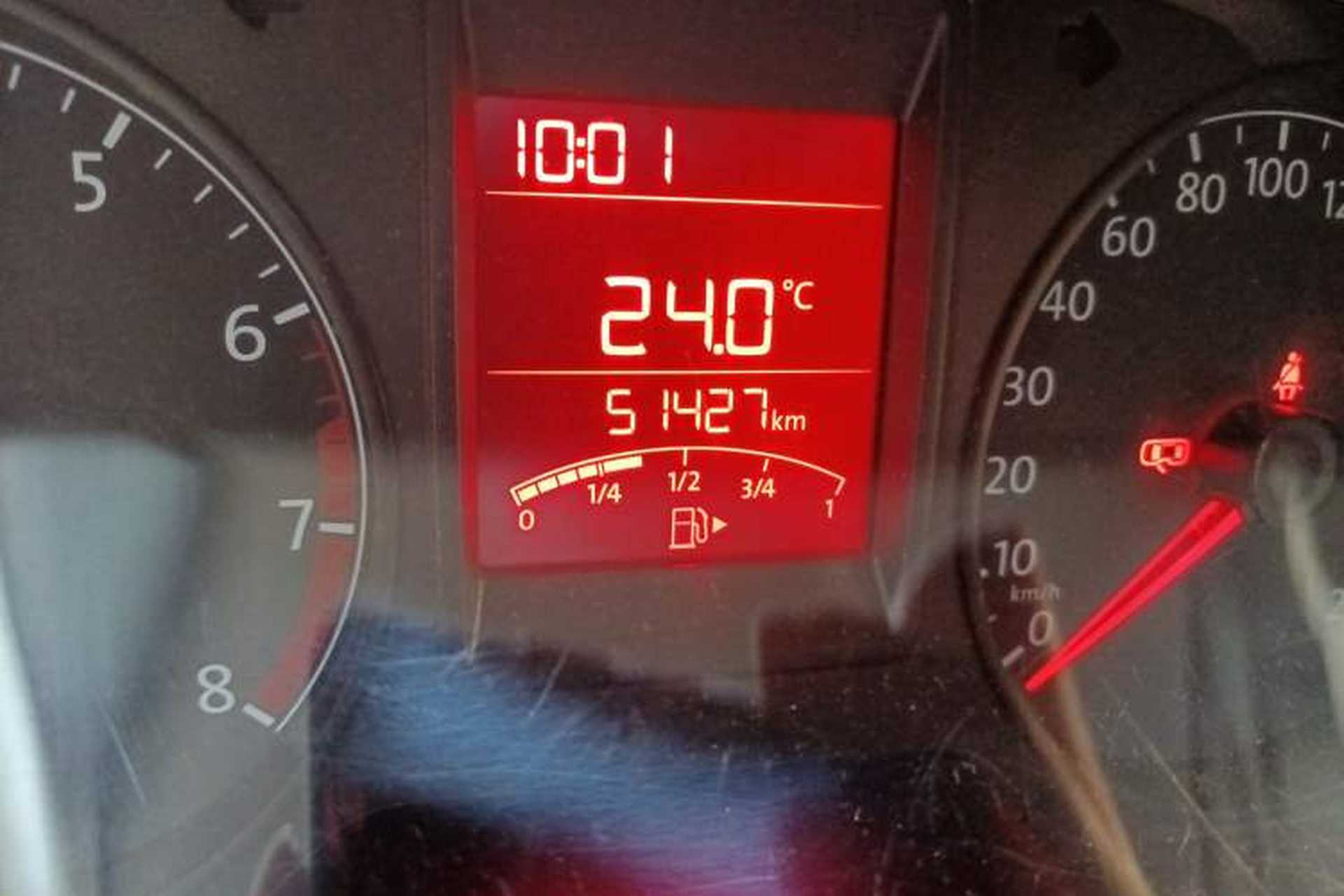 Used Volkswagen Jetta 2015 Value Edition 1.6L Manual Fashionable Style Odometer Close Up