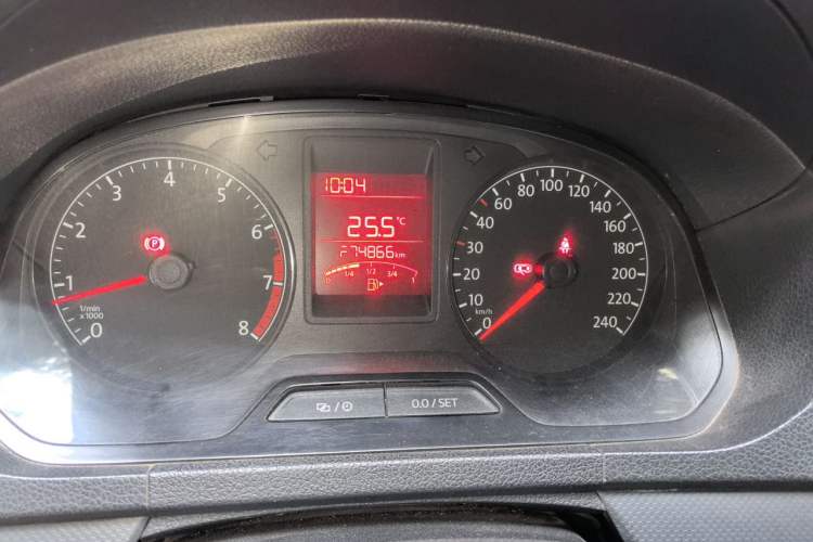 Used Volkswagen Jetta 2015 Value Edition 1.6L Manual Fashionable Style Odometer Close Up