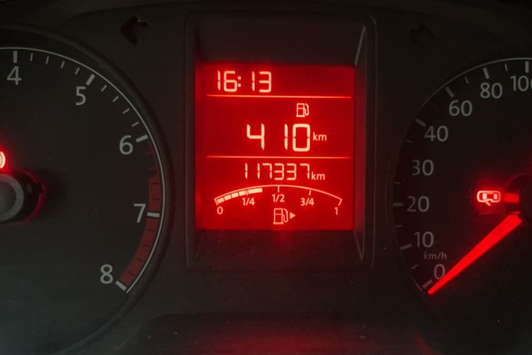 Used Volkswagen Jetta 2015 Zhuihui Edition 1.6L Manual Comfort Model Odometer Close Up