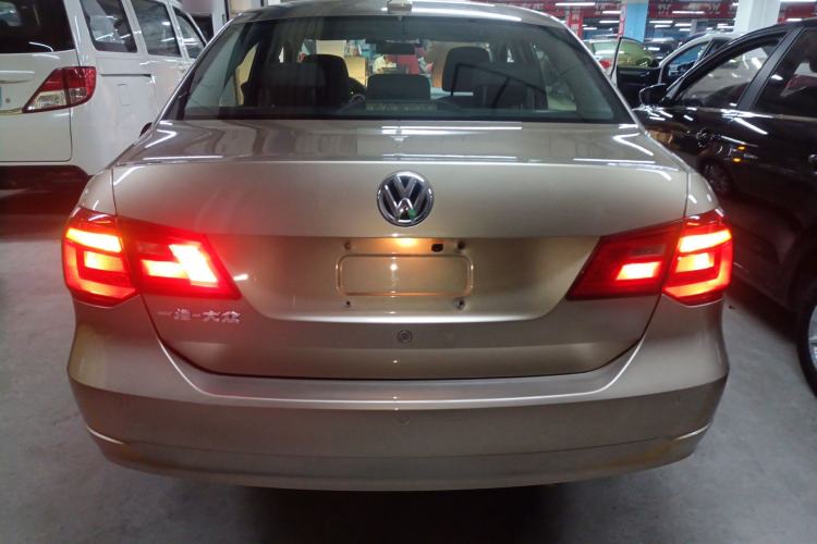 Used Volkswagen Jetta 2015 Zhuihui Edition 1.6L Manual Comfort Model Rear