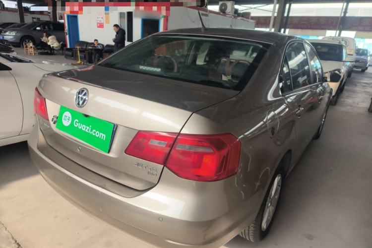Used Volkswagen Jetta 2015 Value Edition 1.6L Automatic Comfort Version Rear Right 45 Deg