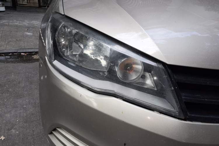 Used Volkswagen Jetta 2015 Zhuihui Edition 1.4L Manual Fashion Model Right Front Headlight