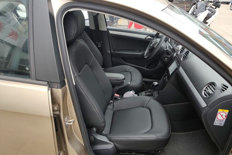Used Volkswagen Jetta 2015 1.6L Automatic Comfort Model Right Front Seat