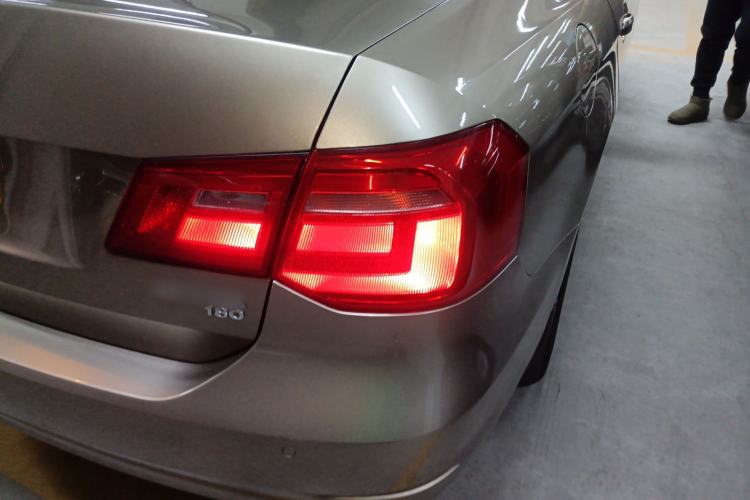 Used Volkswagen Jetta 2015 Zhuihui Edition 1.6L Manual Comfort Model Right Rear Taillight