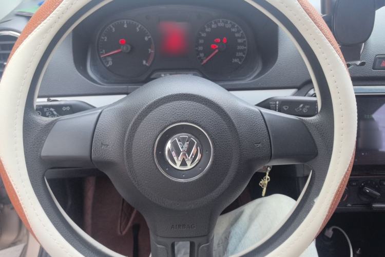 Used Volkswagen Jetta 2015 Zhuihui Edition 1.6L Manual Comfort Model Steering Wheel