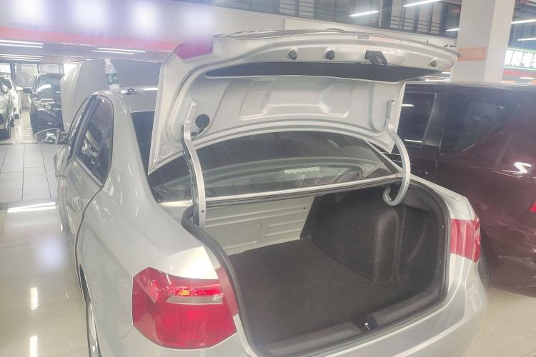 Used Volkswagen Jetta 2015 1.6L Automatic Comfort Model Trunk