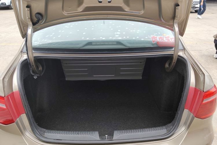 Used Volkswagen Jetta 2015 1.6L Automatic Comfort Model Trunk