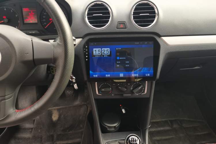 Used Volkswagen Jetta 2015 1.6L Manual Comfort Model Audio And AC Panel