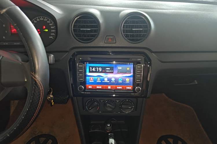 Used Volkswagen Jetta 2015 1.6L Automatic Fashion Model Audio And AC Panel
