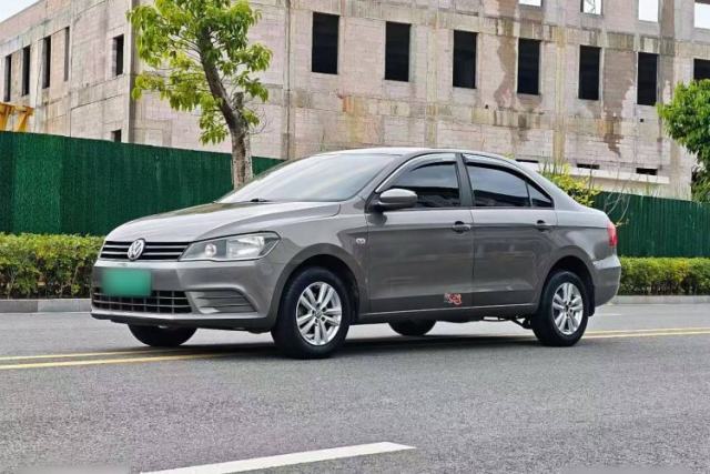 Used Volkswagen Jetta 2015 1.4L Manual Fashion Model