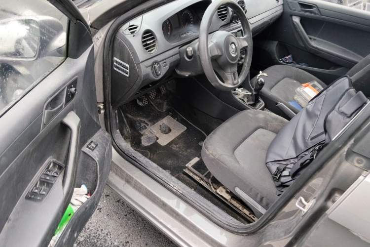 Used Volkswagen Jetta 2015 1.4L Manual Fashion Model Driver Seat