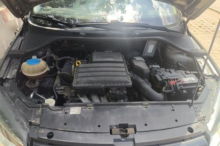 Used Volkswagen Jetta 2015 1.6L Manual Comfort Model Engine Bay