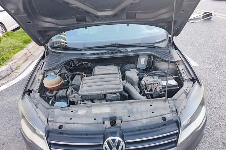 Used Volkswagen Jetta 2015 1.6L Automatic Comfort Model Engine Bay