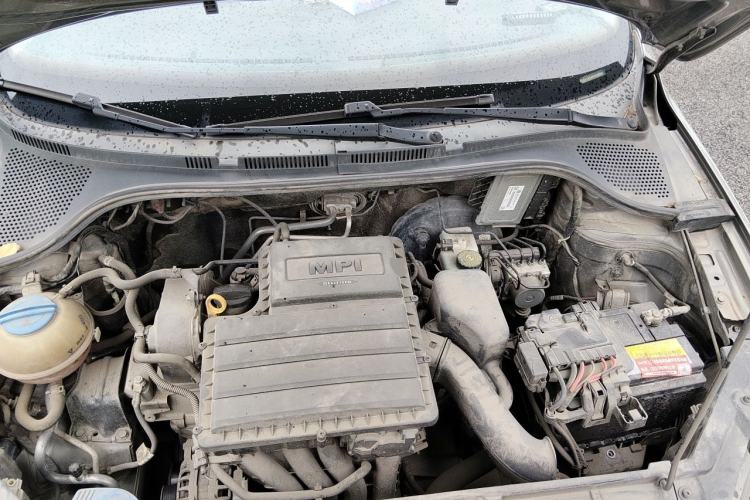 Used Volkswagen Jetta 2015 1.4L Manual Fashion Model Engine Bay
