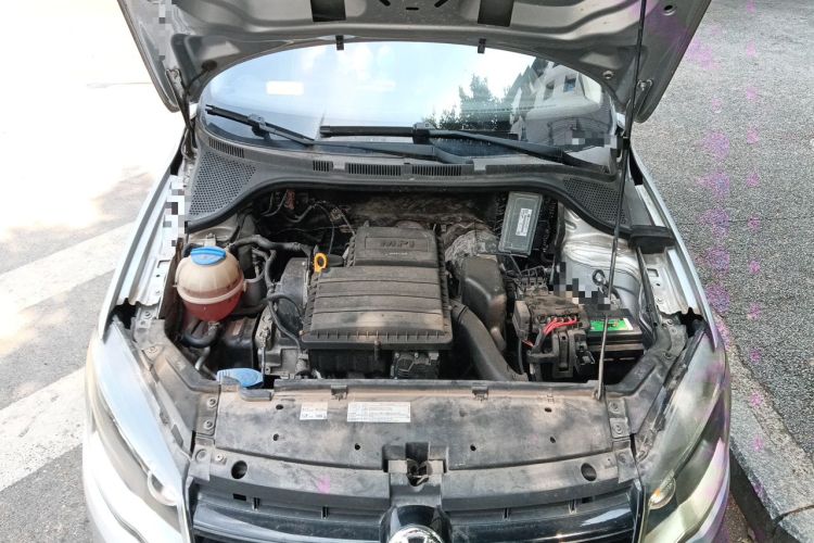 Used Volkswagen Jetta 2015 Value Edition 1.6L Manual Fashionable Style Engine Bay