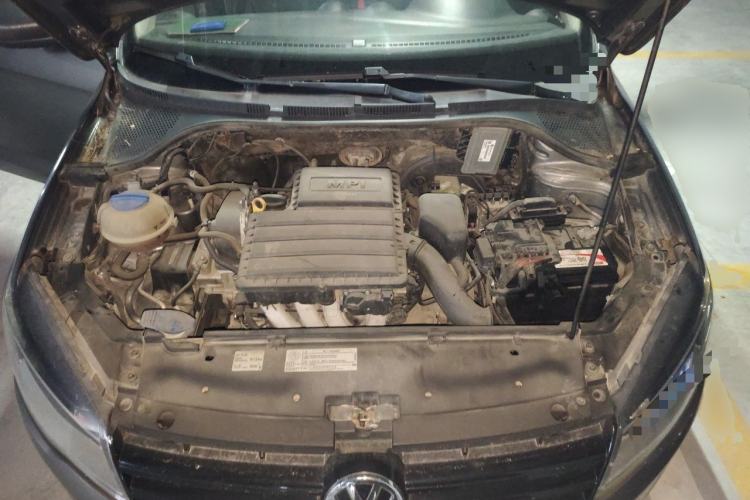 Used Volkswagen Jetta 2015 Value Edition 1.6L Automatic Fashion Version Engine Bay