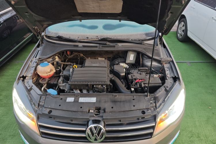 Used Volkswagen Jetta 2015 1.6L Automatic Fashion Model Engine Bay