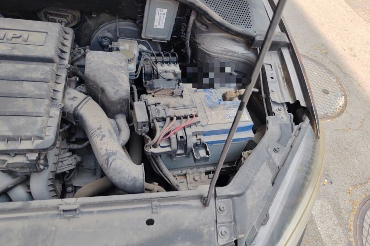 Used Volkswagen Jetta 2015 1.6L Manual Comfort Model Engine Bay Left