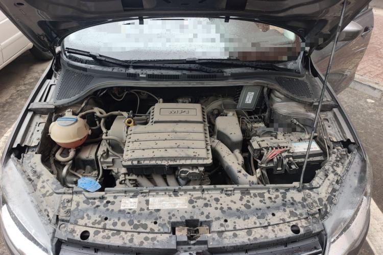 Used Volkswagen Jetta 2015 Zhuihui Edition 1.6L Manual Comfort Model Engine Bay